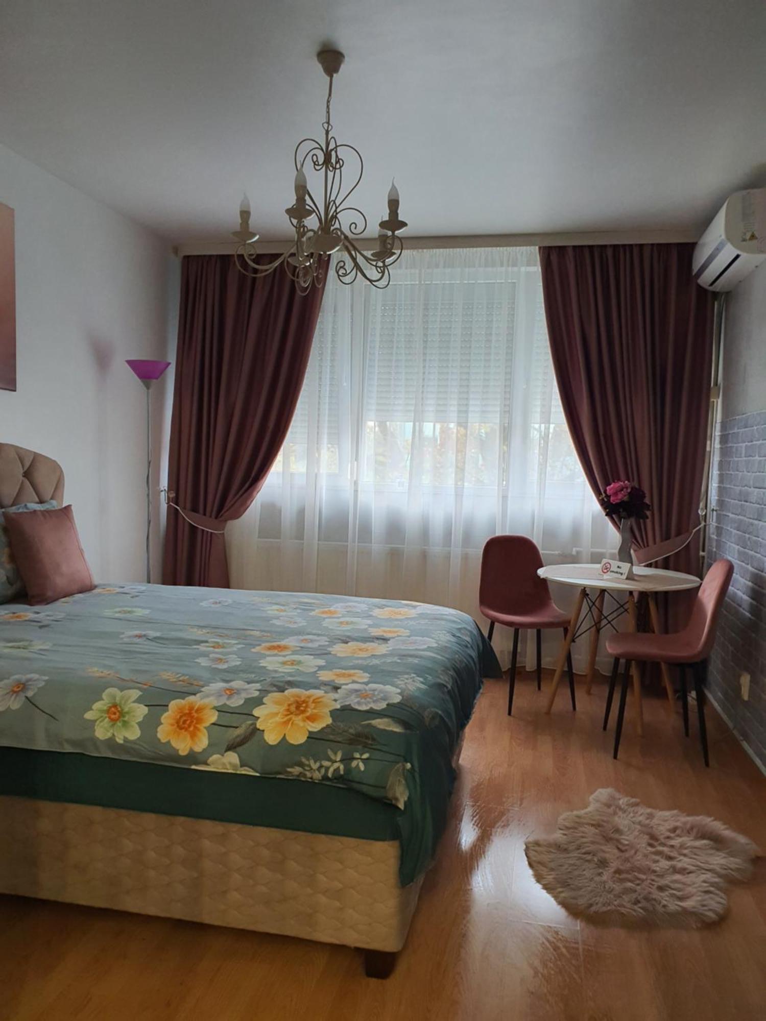 Chic Apartment- Place To Remember 加拉茨 外观 照片