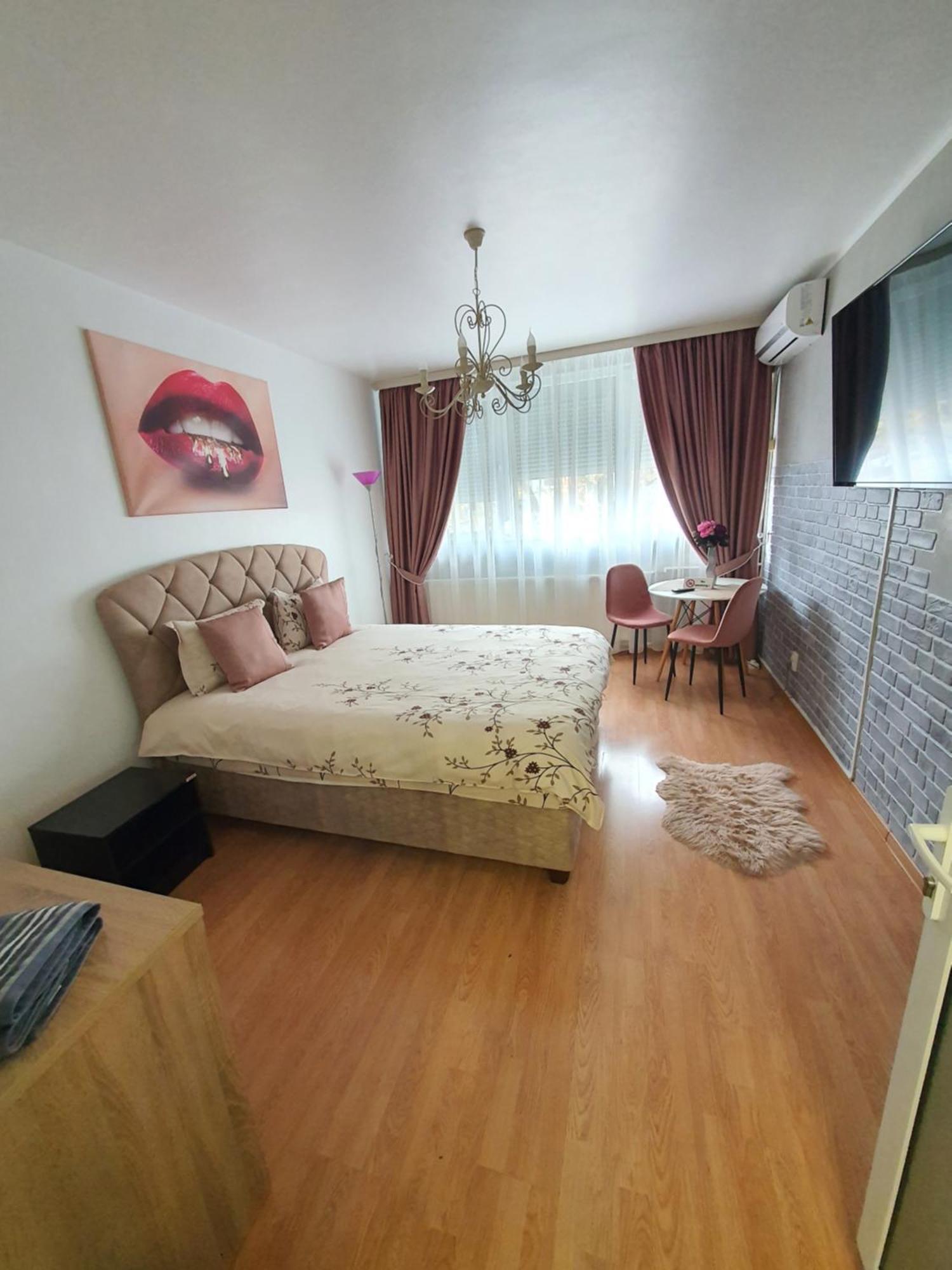 Chic Apartment- Place To Remember 加拉茨 外观 照片